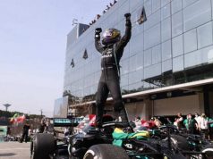 Hamilton Memburu Verstappen Demi Amankan Kemenangan di Brazil