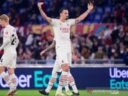 Sepuluh Pemain Milan Tundukkan Roma 2-1