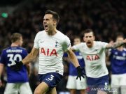 Tottenham Atasi Leeds 2-1