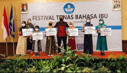 Tiga Pelajar Kebumen Unjuk Gigi pada Festival Tunas Bahasa Ibu se Jateng