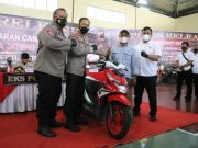 Kapolres Kebumen Kembalikan Motor yang Dicuri ke Pemilik