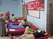 Memperingati HUT Ke 76 PGRI dan Hari Guru Nasional, Tenaga Pendidik Donor Darah