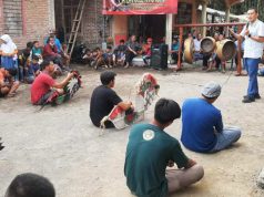 Wakil Rakyat Menyempatkan Membina Pemain Kesenian Tradisional