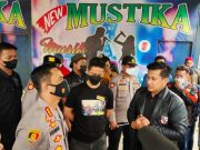 Dihadang Ratusan Massa Ormas, Pembongkaran Karaoke Liar Batal