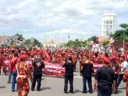 Protes Junimart, PP Kota Tegal Turun ke Jalan