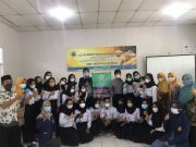 Dosen FTP USM Berikan Penyuluhan Tentang Ekstraksi Atsiri Daun Cengkih dan Nilan Serta Pemanfaatannya