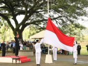 Ganjar Upacara di Dekat Makam Pahlawan Aceh Pocut Meurah Intan di Blora