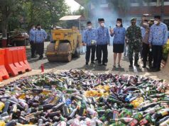 Bupati Jepara Pimpin Pemusnahan Ribuan Botol Miras Hasil Operasi