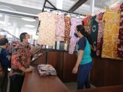 Datang ke Pasar Johar, Hendi Borong Dagangan