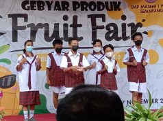 Gebyar Produk Fruit Fair SMP Masehi 1; Usai Acara Pengunjung Borong Olahan Buah