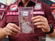 Polisi Sita Barang Bukti Narkotika Jenis “LSD” Milik Jeff Smith