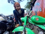 Bergelut dengan Motor Antik Tak Pernah Rugi