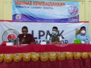 Seminar Kewirausahaan Membangun Laundry Digital Bentuk Pemberdayaan Masyarakat LPMK