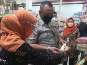 Sidak Pusat Perbelanjaan, Walkot Tegal Temukan Jajan Kadaluwarsa dan Kaleng Makanan Penyok