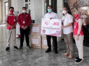 ACE bersama Iris Ohyama Donasikan 772.000 Masker di 55 Kota