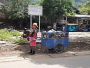 Prihatin Honor Tukang Sampah, Beda dengan Tukang Sapu yang Dibayar UMK