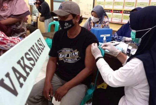 KAPT Tegal Gelar Vaksinasi Berhadiah Susu dan Biskuit