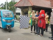 Bantu Produktivitas Pelaku UKM, PLN Beri Bantuan Gerobak Motor Listrik melalui Program TJSL Bantu Produktivitas Pelaku UKM, PLN Beri Bantuan Gerobak Motor Listrik melalui Program TJSL