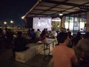 Suasana Riuh Rendah Nobar Timnas Indonesia di Rooftop Gedung Parkir USM
