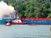 Kapal Kargo Alami Kebakaran Mesin di Teluk Penyu Cilacap