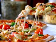 Sepuluh Makanan Terpopuler 2021 di Layanan Pesan Antar