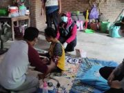Polsek Grobogan Datangi Rumah Difabel untuk Lakukan Vaksinasi