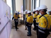 Semen Gresik Gunakan Bonggol Jagung sebagai Bahan Bakar Alternatif untuk Produksi