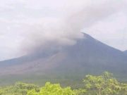 Gunung Semeru Kembali Meluncurkan Awan Panas