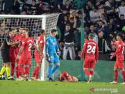Laga Sevilla Vs Betis Ditunda usai Kepala Jordan Kena Lempar Suporter