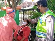Pelancong Tahun Baru di Wonogiri Jalani Tes Swab Antigen