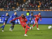 Moussa Dembele Tentukan Kemenangan Lyon atas Troyes