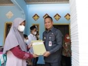 Bupati Serahkan Santunan Korban Laka Laut Pantai Suwuk