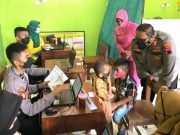 Kapolres dan Ketua Bhayangkari Wonogiri Beri Semangat Siswa Berani Divaksin
