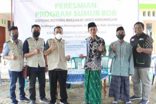 YBM PT PLN UP3 Demak dan IZI Bantu Sumur Bor untuk Pesantren