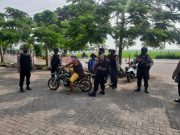 Akhir Pekan, Polisi Bersenjata Patroli Daerah Rawan di Blora