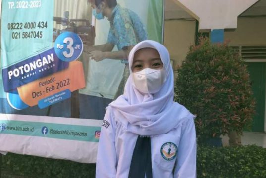 Antusias Siswa Mengikuti PTM di Hari Pertama