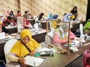 Pelaku UMKM Makanan Khas Daerah ikuti Bimtek kemasan Produk UKM di Purwokerto dan Surakarta