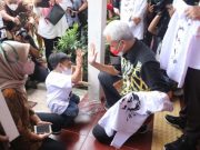 Kaos dan Lukisan untuk Ganjar dari UMKM Disabilitas