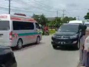 Ambulans Bawa Pasien Gawat Darurat Diminta Terus Jalan Saat Berpapasan dengan Rombongan Presiden di Grobogan