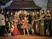 Meluar Batas, Mempertemukan Seni Patung, Fashion dan Fotografi.