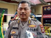 Polda Jatim Datangi Rumah Penendang Sesajen di Gunung Semeru