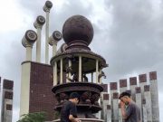 Monumen Macan Kurung, Mangkrak dan Mulai Rusak