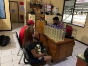 Di Surakarta, Perempuan Cantik Diamankan Polisi Karena Bermobil Jual Miras