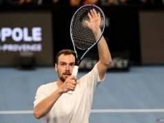 Stefanos Tsitsipas Tumbang di Tangan Petenis Nonunggulan