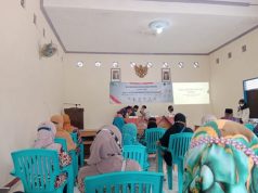 Mahasiswa KKNT UMPWR Sosialisasi Peduli Sampah di Desa Kalirejo
