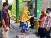 Ini yang Dilakukan Polsek Pracimantoro Wonogiri Saat Mendatangi Warga yang Isoman