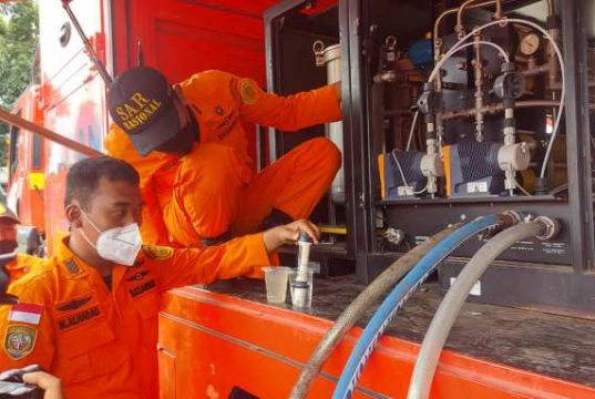 Kantor Pencarian dan Pertolongan Semarang Gelar Latihan Pemurnian Air