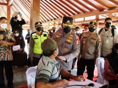 Kapolri Tinjau Vaksinasi di Borobudur, sebagai Destinasi Wisata dengan Interaksi Tinggi