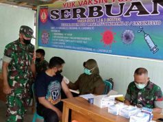 Bangkitkan Kesadaran Warga, Camat Candimulyo Jadi Peserta Vaksin Booster