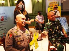 Dukung Anak Penderita Kanker Kapolrestabes Semarang dan Dandim 0733/BS Cukur Gundul Bersama